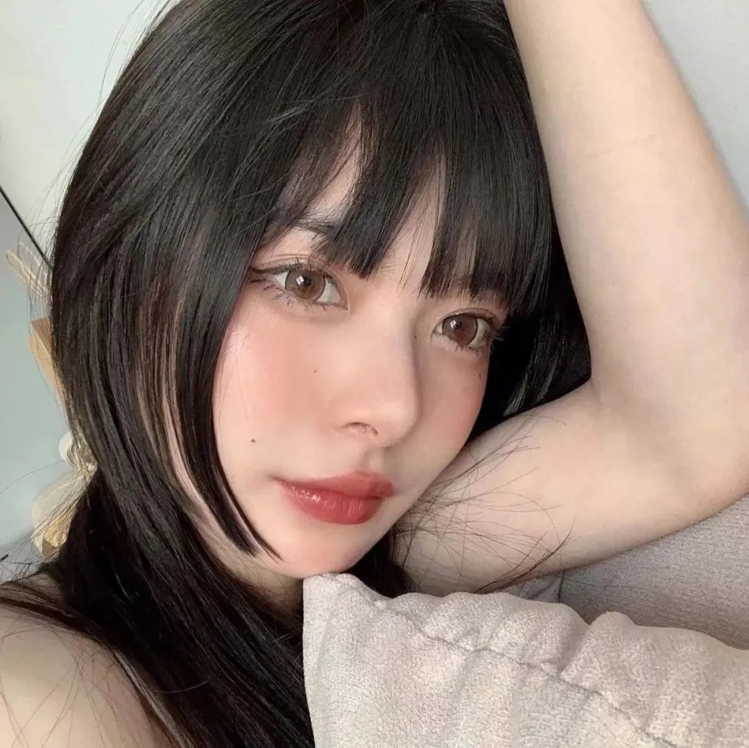 玉女含苞朵朵开